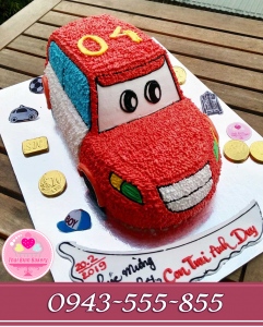 bánh kem ô tô tặng bé trai sinh nhật lần thứ 4