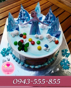 Bánh gato sinh nhật chủ đề nữ hoàng băng giá Elsa