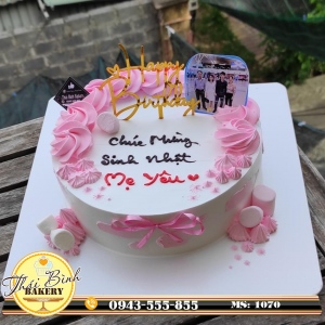 Bánh kem xoáy hoa đơn giản in ảnh tặng mẹ yêu