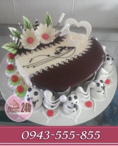 Bánh kem nghệ thuật phủ socola trang trí thủ nổi dễ thương