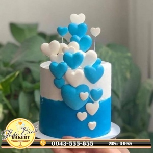 Bánh kem cắm tim trắng-xanh tặng bạn